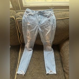 25/0 lightwash ripped skinny jeans Abercrombie